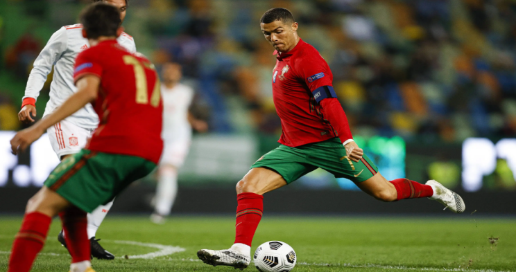 皇家马德里vs毕尔巴鄂竞技直播_皇家马德里vs毕尔巴鄂竞技直播免费观看无插件_免费高清皇家马德里vs毕尔巴鄂竞技直播赛事-24直播